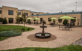 Baymont Inn And Suites Fargo Nd